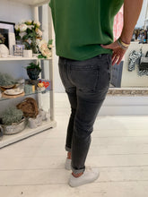 Load image into Gallery viewer, Heartless David boyfriend Jean