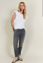 Load image into Gallery viewer, Heartless David boyfriend Jean