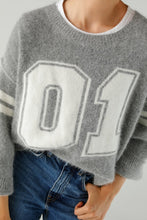Load image into Gallery viewer, One Tee Naomi Pull
