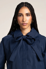 Load image into Gallery viewer, FLOTTE TUILERIES - TRENCHCOAT SHORT
