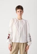 Load image into Gallery viewer, Mos Mosh Shirt Mysa Popli
