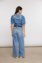 Load image into Gallery viewer, Seventy +Mochi Bay Wide Leg Jean in Malibu
