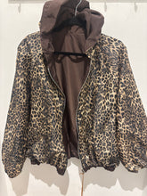 Load image into Gallery viewer, Reversible Water Resistance Jacket
