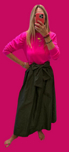 Load image into Gallery viewer, Sex in the City Bow Skirt
