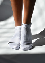 Load image into Gallery viewer, Soxygen Micro Socks

