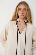 Load image into Gallery viewer, SOPHIE &amp; LUCIE - MARIA OXFORD BLOUSE
