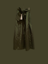 Load image into Gallery viewer, Sex in the City Bow Skirt
