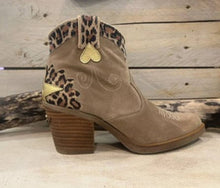 Load image into Gallery viewer, Nemonic 2280 Ankle Boots - Multi
