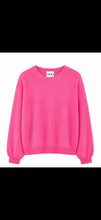 Load image into Gallery viewer, TWNS THE LABEL MANHATTAN SWEATSHIRT

