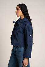Load image into Gallery viewer, FLOTTE TUILERIES - TRENCHCOAT SHORT
