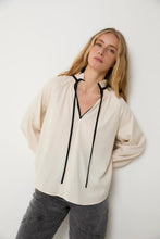 Load image into Gallery viewer, SOPHIE &amp; LUCIE - MARIA OXFORD BLOUSE
