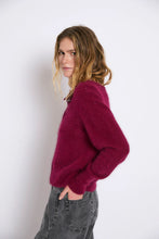 Load image into Gallery viewer, SOPHIE &amp; LUCIE - CHAQUETA LUISA PUNTO BURGUNDY
