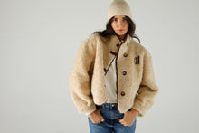 Load image into Gallery viewer, One Tee Rebecca reversible Coat
