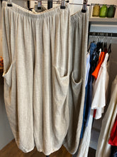 Load image into Gallery viewer, Lili GraceTea Bag Linen Barrels
