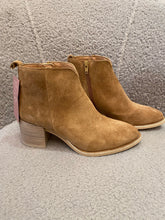 Load image into Gallery viewer, Alpe Ankle Boots
